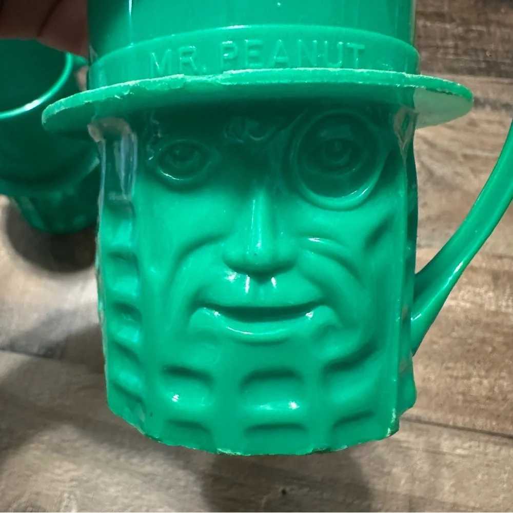Vintage 1960s Mr. Peanut Mug Set